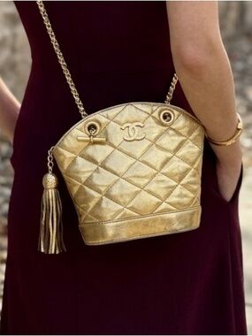 CHANEL Metallic Gold Quilted Leather Crossbody Bag